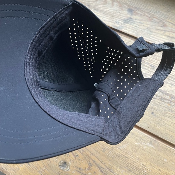 Lululemon Athletica Black Textured Baseball Cap - Picture 5 of 6